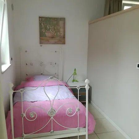Ina Apartment