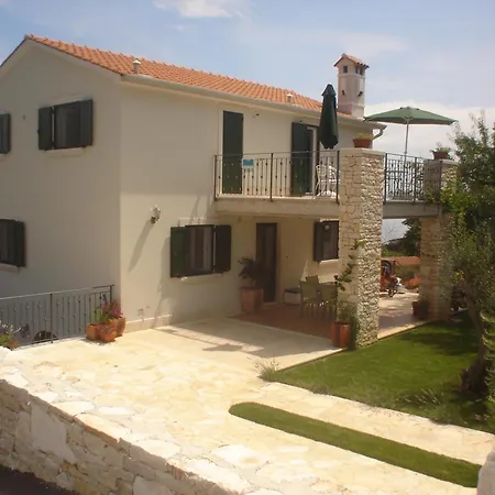 Apartamento Ina *