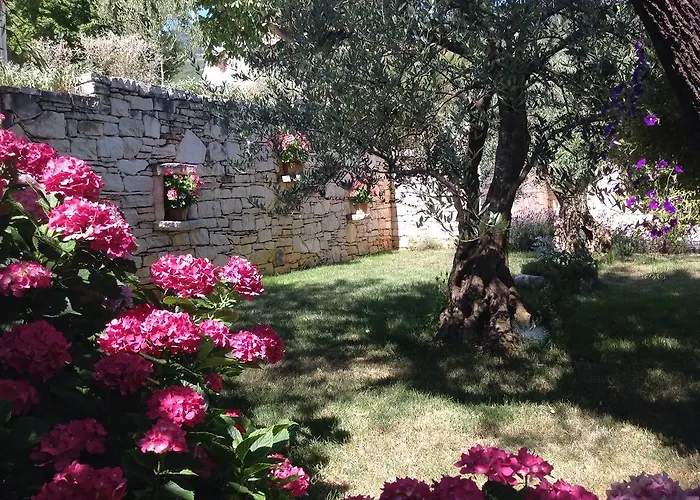 Ina Διαμέρισμα *