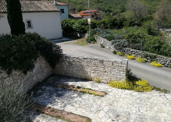 Ina Διαμέρισμα *